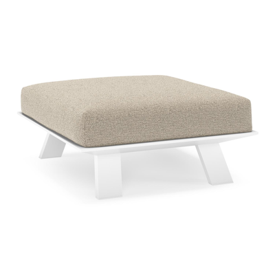 Cesano poef in wit aluminium met catania beige all weather Cosytica kussen