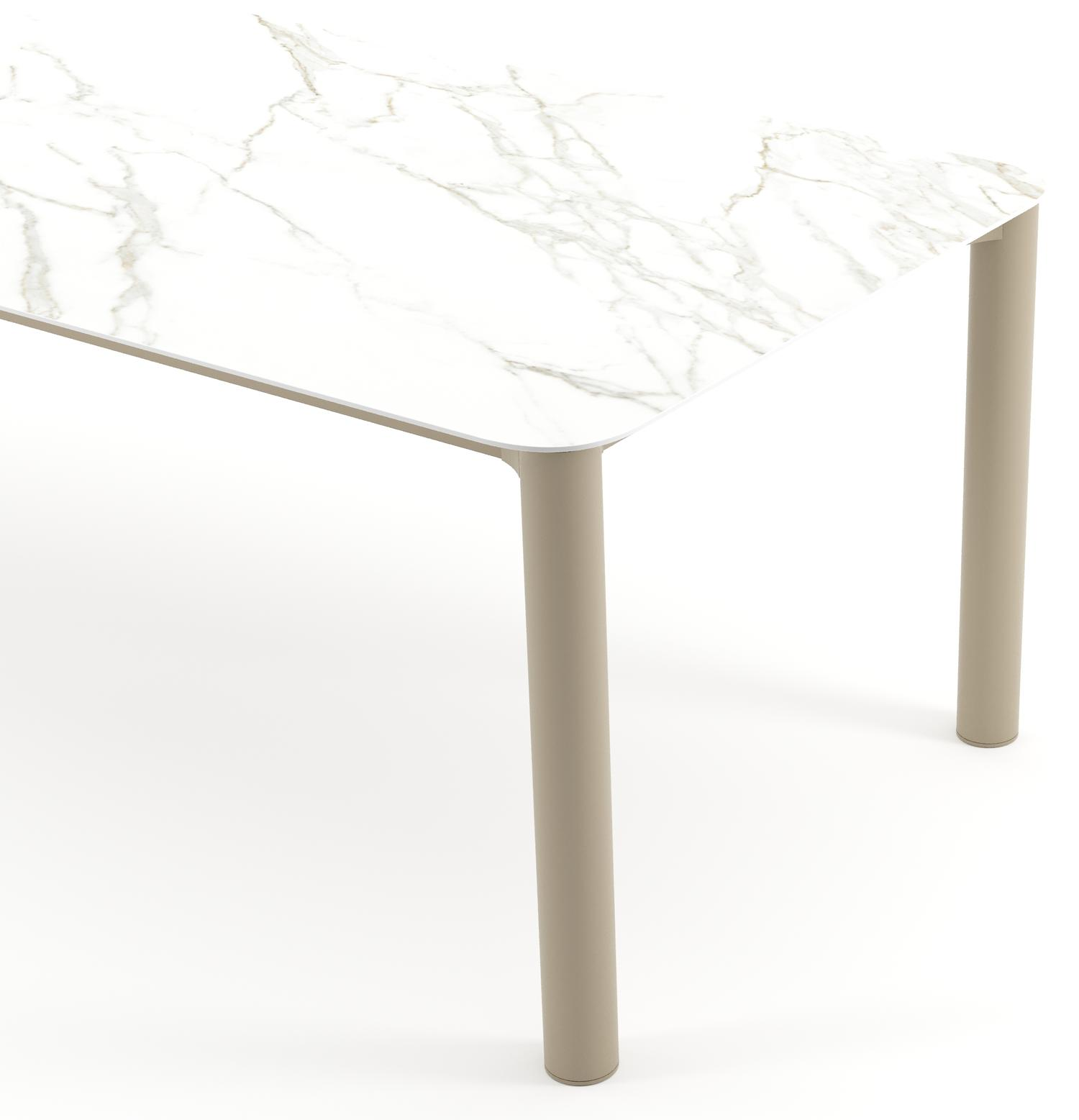 Orso tuintafel rechthoekig afgerond in beige aluminium en volkeramiek Calacatta - L 240 x B 100 x H 74.5 cm