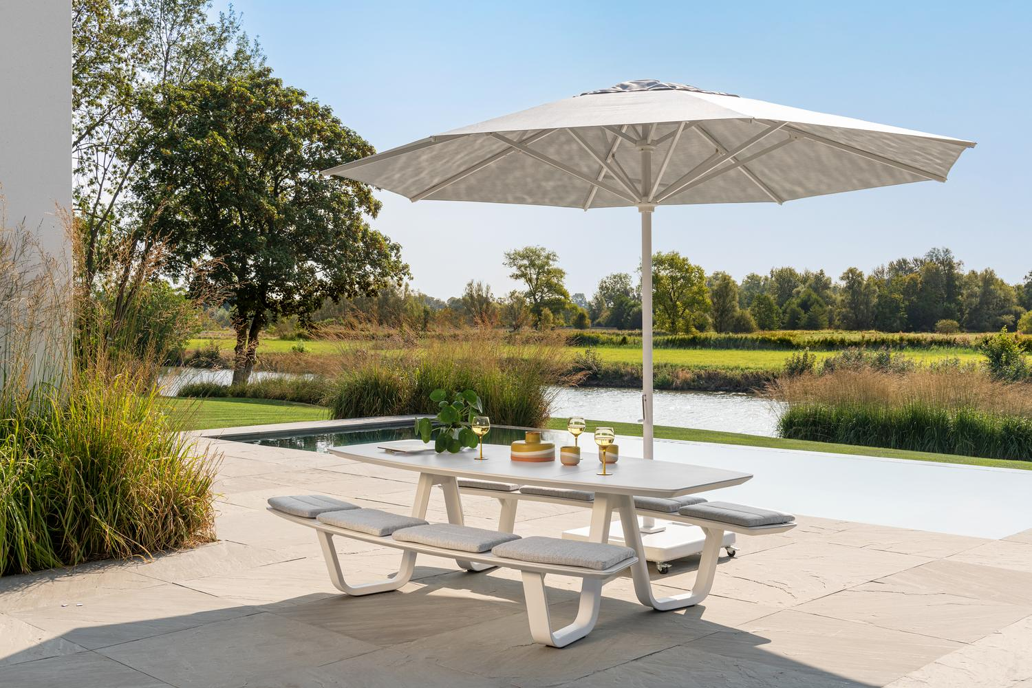 Forno picknicktafel bootvorm in wit aluminium - L 240 x B 181 x H 72 cm