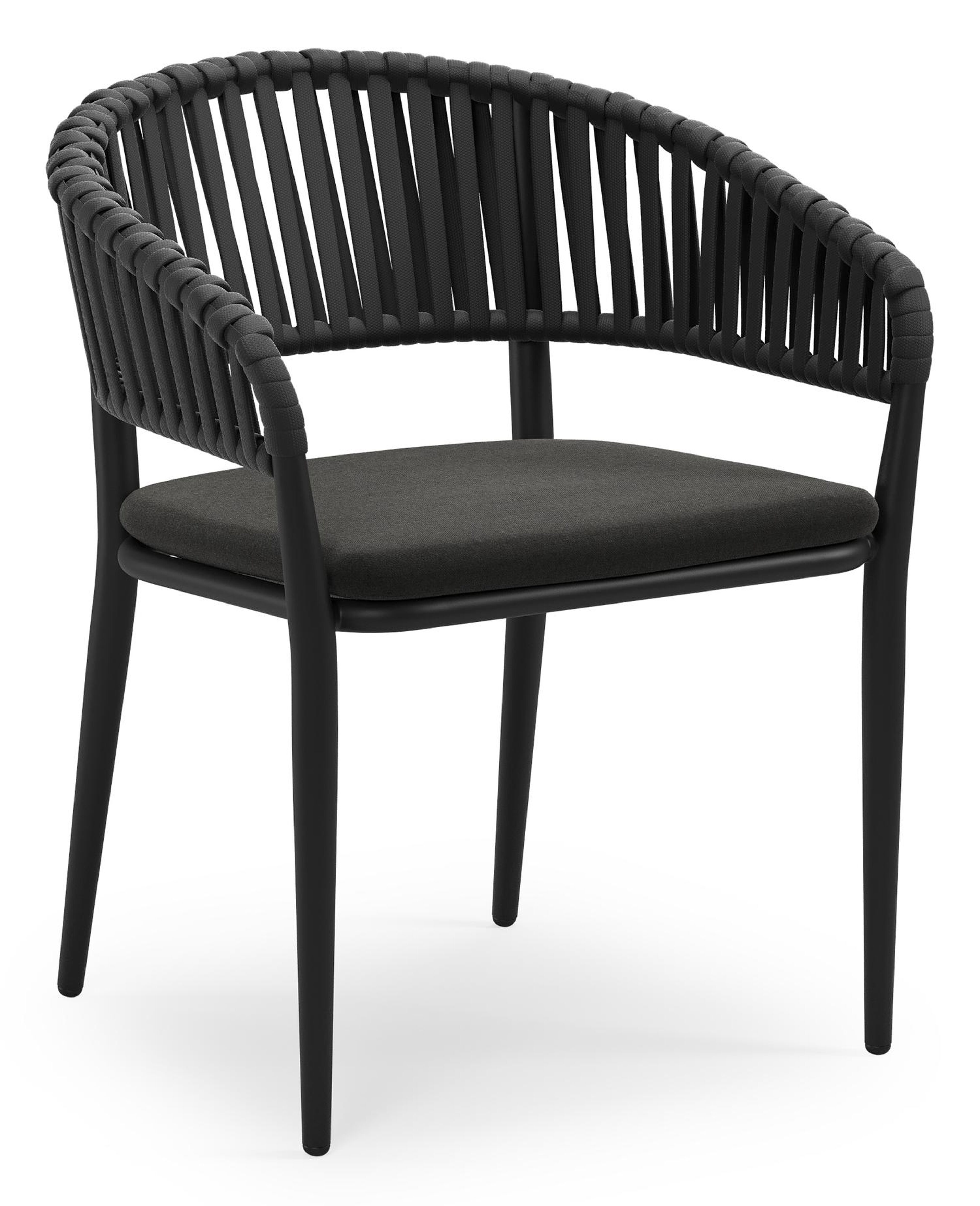 Tolfa stapelbare tuinstoel in zwart aluminium en zwart verticaal geweven luxe vlakke brede rope met stoelkussen in All Weather Sunbrella® Luxe Natte Sooty