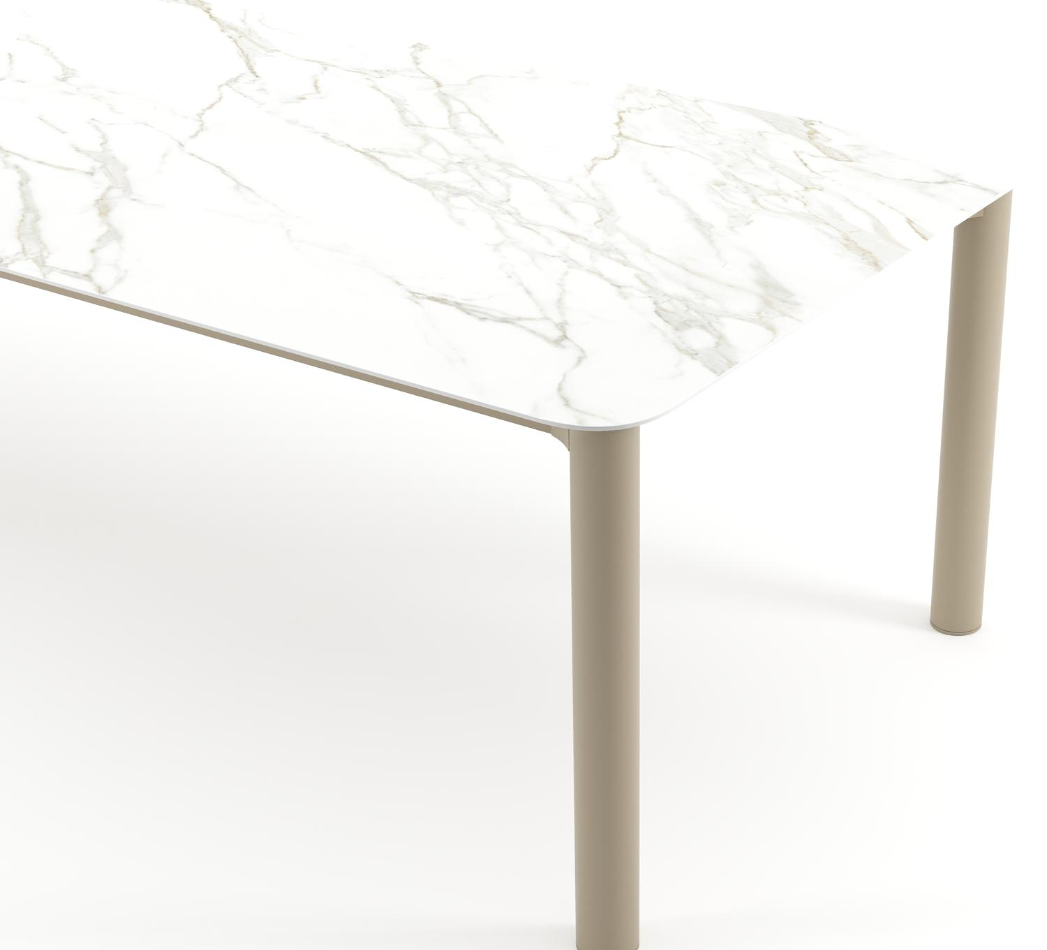 Orso tuintafel rechthoekig afgerond in beige aluminium en volkeramiek Calacatta - L 290 x B 110 x H 74.5 cm