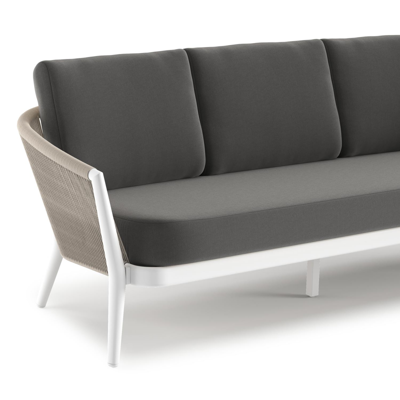 Orso loungeset in wit aluminium en beige verticaal geweven ronde rope met Natte Charcoal Chine all weather sunbrella® luxe kussen