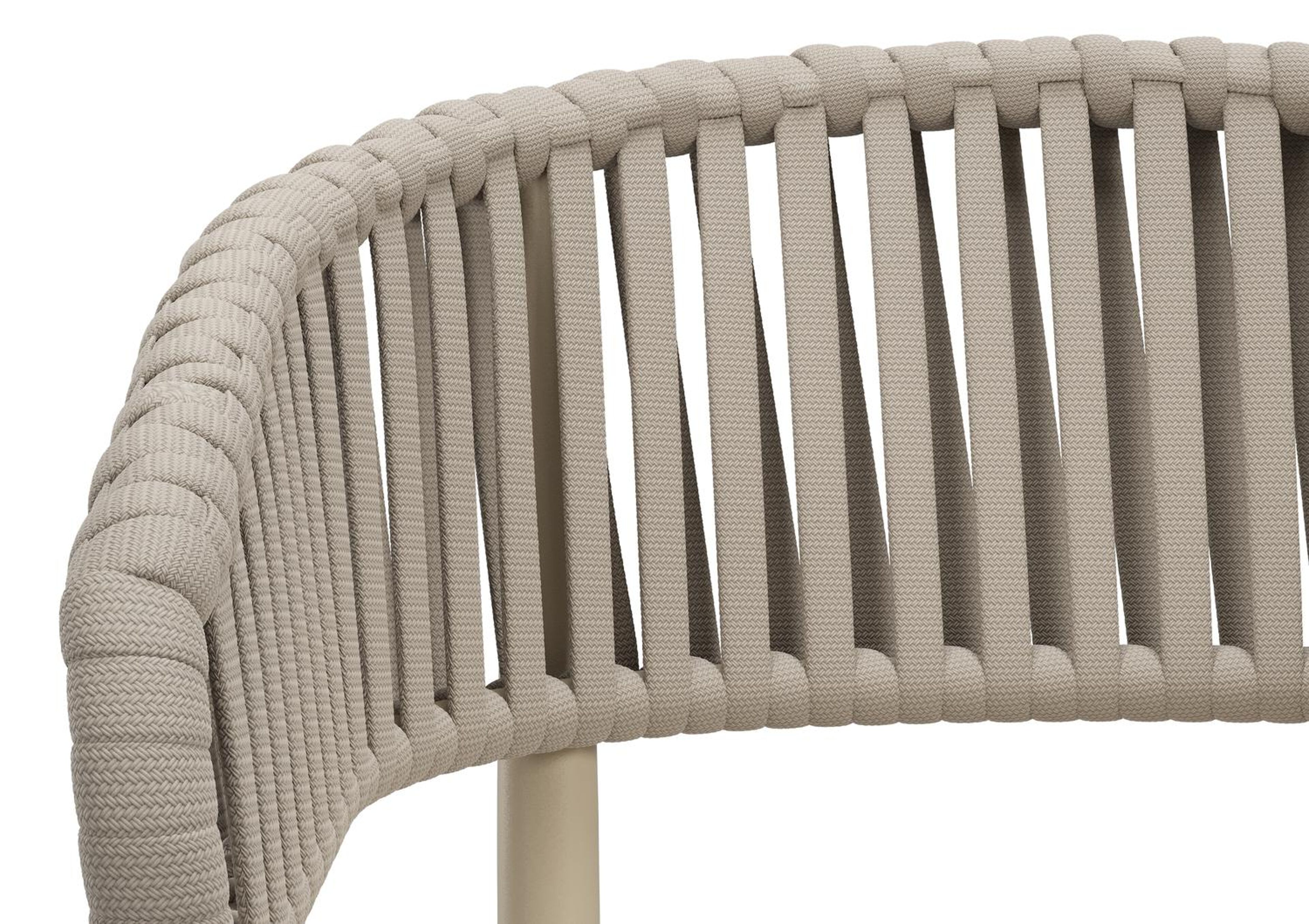 Tolfa stapelbare tuinstoel in beige aluminium en beige verticaal geweven luxe vlakke brede rope met stoelkussen in All Weather Cosytica Althea Off White