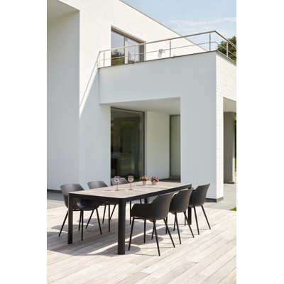 Ellara tuinset in zwart aluminium en grijs keramische tegels tafelblad met 6 Paco tuinstoelen