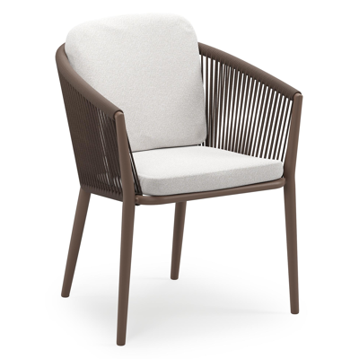 Orso stapelbare tuinstoel in taupe aluminium en taupe verticaal geweven ronde rope met stoelkussen in All Weather Solica Soul Optik