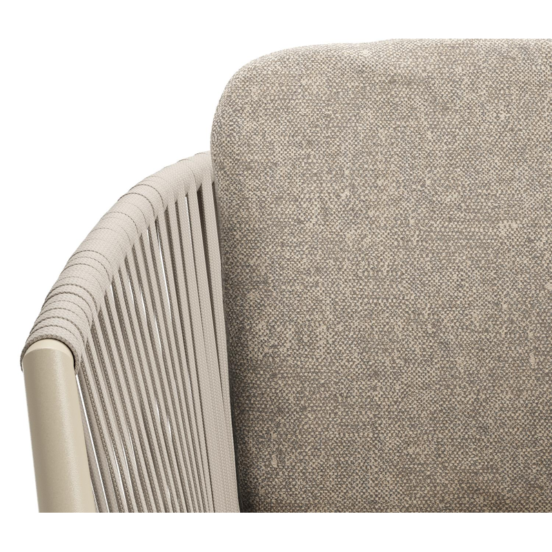 Chaise de jardin Orso en aluminium beige et corde plate tissée verticalement beige avec coussin luxe en All Weather Sunbrella® Luxe Chartres Pewter