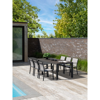 Varese tuinset in zwart aluminium en zwart volkeramiek tafelblad met 4 tot 6 stapelbare Bareto tuinstoelen