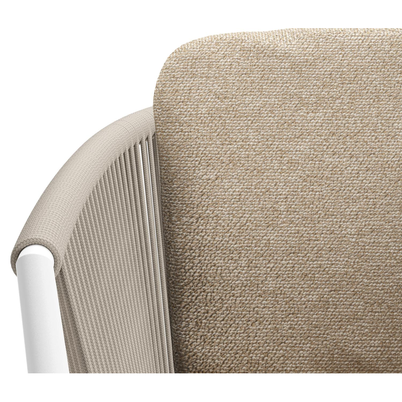 Orso tuinstoel in wit aluminium en beige verticaal geweven ronde rope met luxe zitkussen in All Weather Cosytica Madagascar Oak