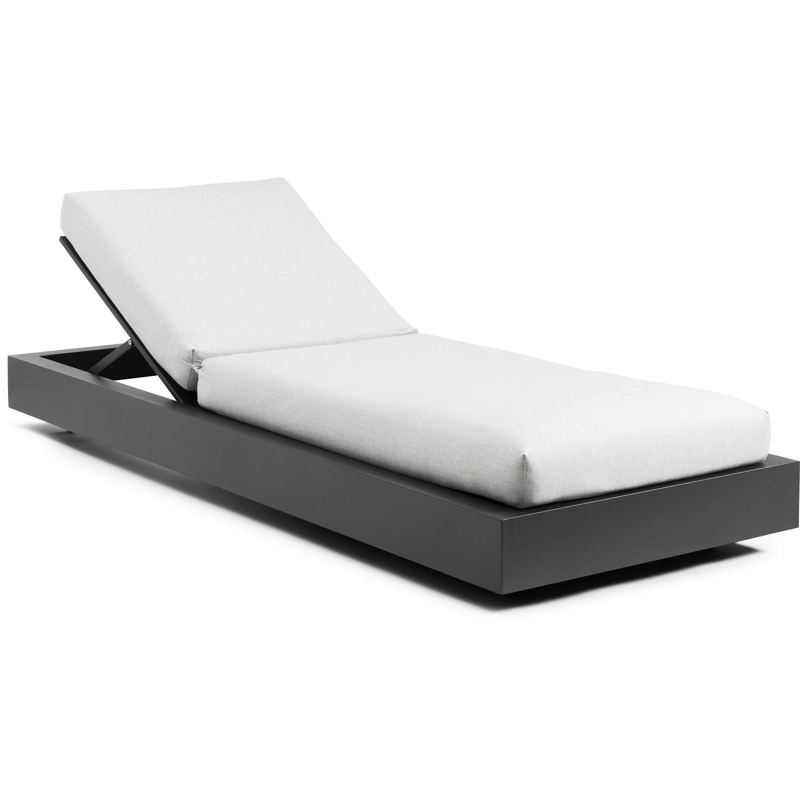 Como verstelbaar ligbed in zwart aluminium met natte grey chine all weather sunbrella® luxe kussens