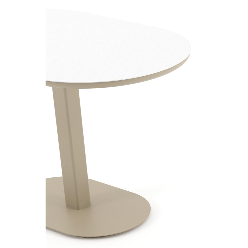 Table de jardin Teramo inclinable bombo en aluminium beige et céramique pleine Arctic White - Lg. 110 x Lrg. 70 x Haut. 73.7 cm