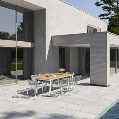 Alora tuinset in wit aluminium en naturel polywood tafelblad met 8 stapelbare Vigo tuinstoelen