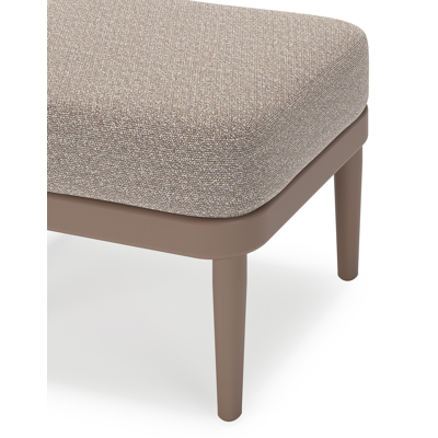 Orso poef in taupe aluminium met Wander Manioc all weather sunbrella® luxe kussen