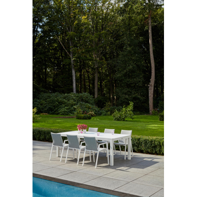 Calobra verlengbare tuintafel in wit aluminium en glas wit - L 220/330 x B 107 x H 75 cm