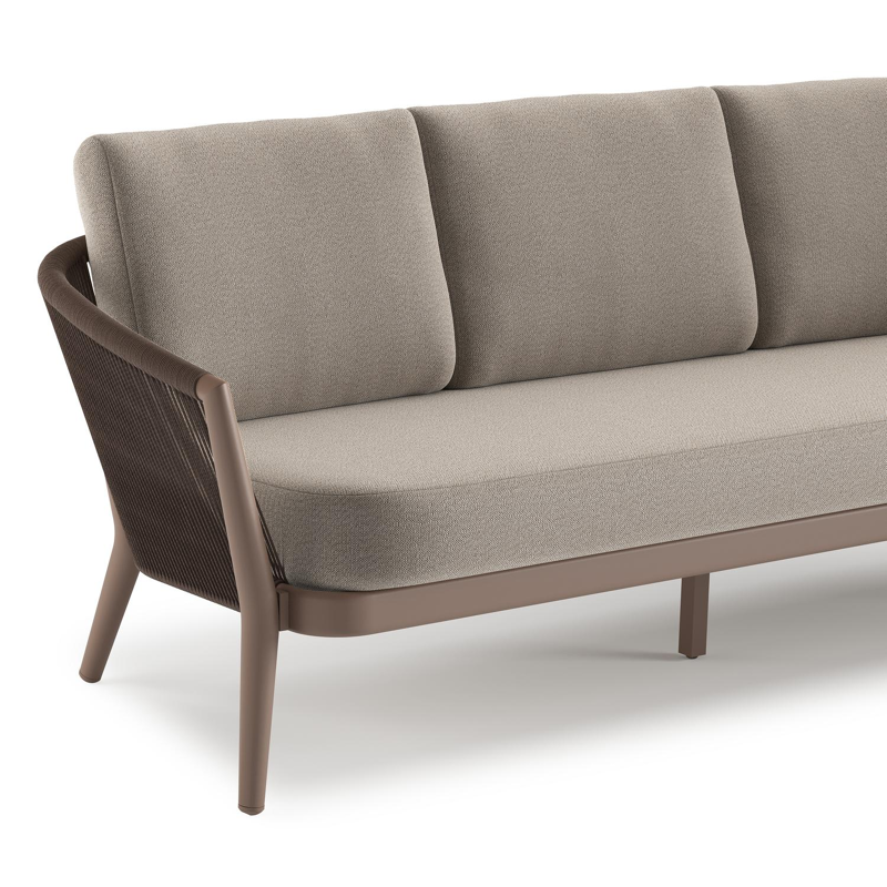 Orso loungeset in taupe aluminiumen zwart verticaal geweven ronde rope met Savane Coconut all weather sunbrella® luxe kussen