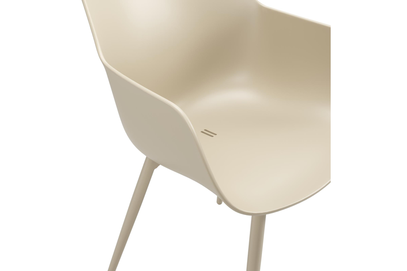 Tora tuinset in beige aluminium en polywood met 4 Paco tuinstoelen