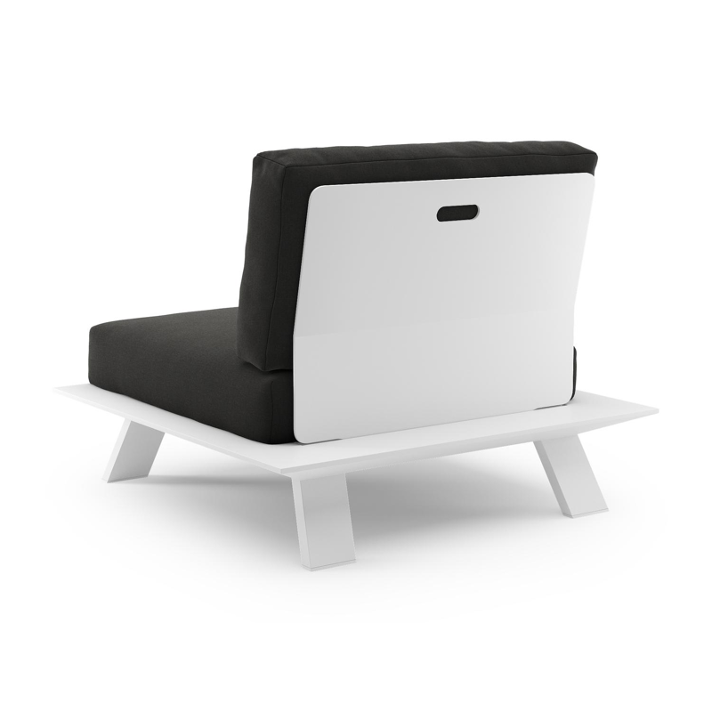 Cesano loungestoel in wit aluminium met natte sooty all weather Sunbrella® luxe kussen