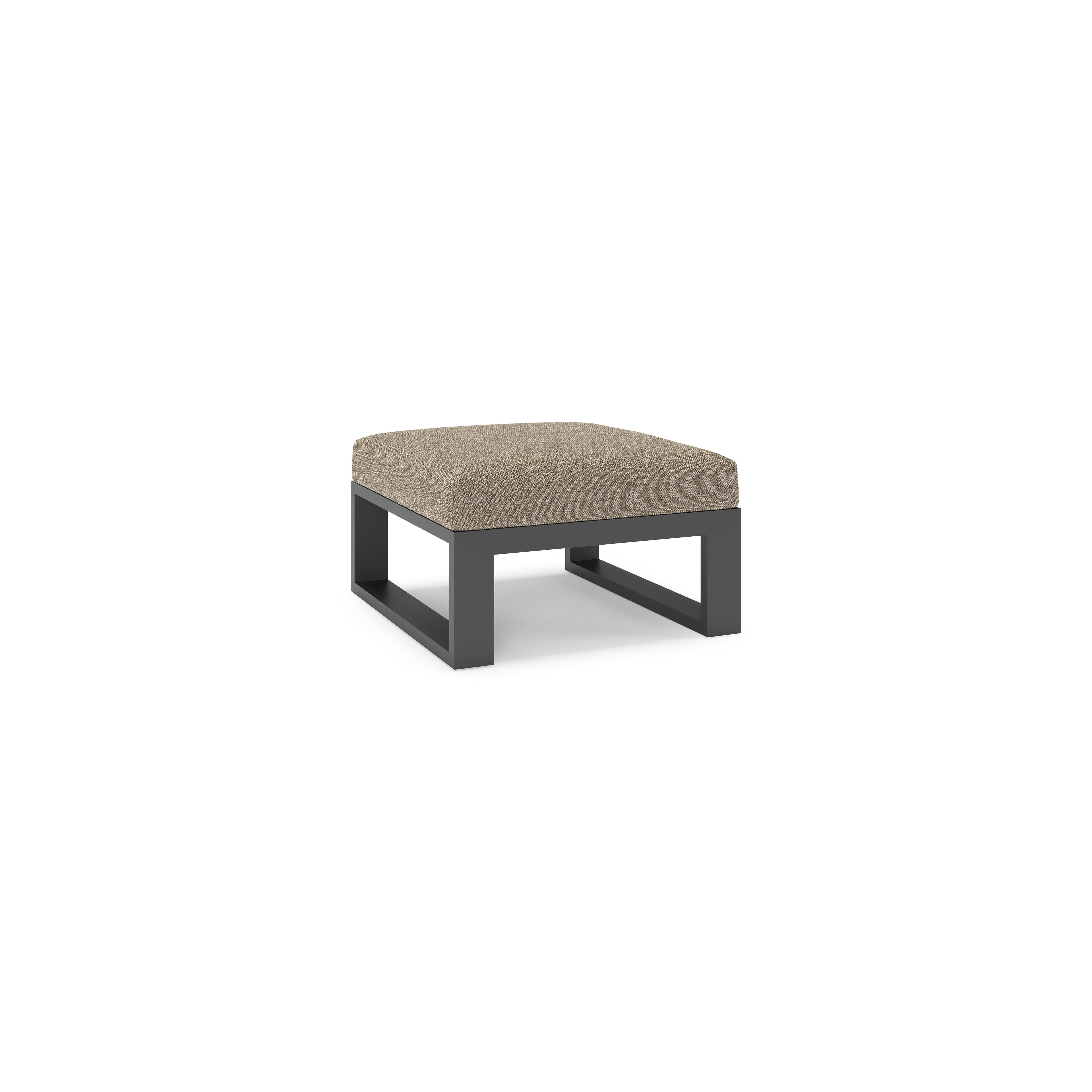 Verato poef in zwart aluminium met madagascar burch all weather cosytica kussen