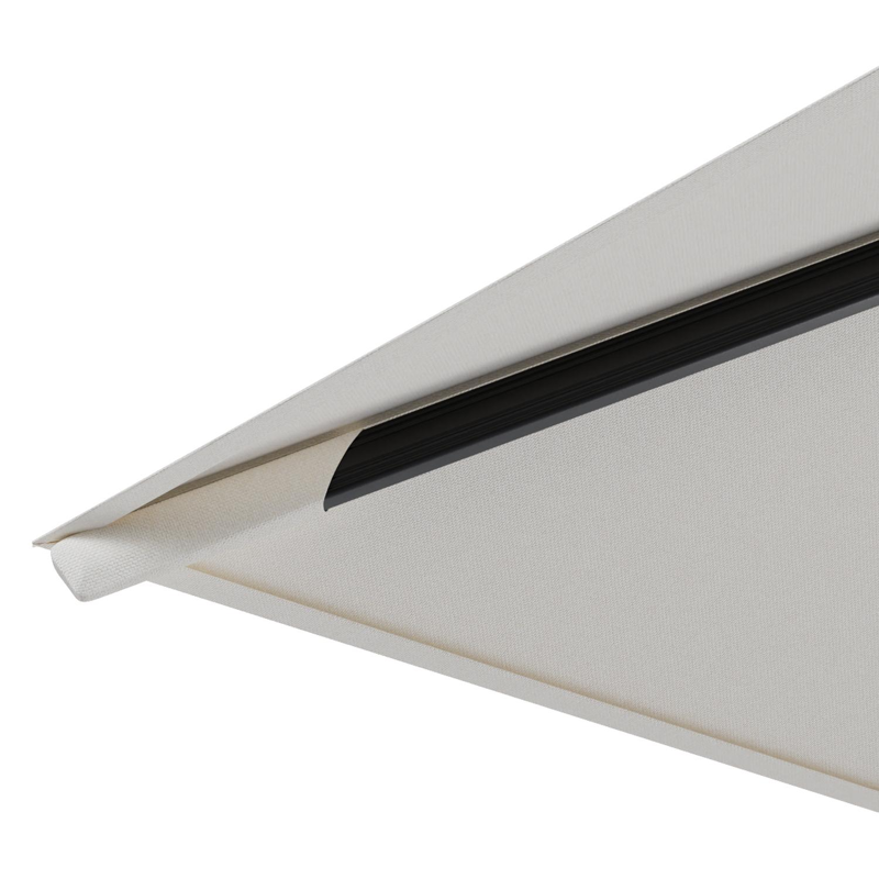 Parasol pendant Rufina avec fonction tilt en aluminium noir et toile de parasol All Weather Sunbrella® Luxe Natte White - Lg.1 300 x Lg.2 300 cm avec pied de parasol Minore 150 kg avec roulettes