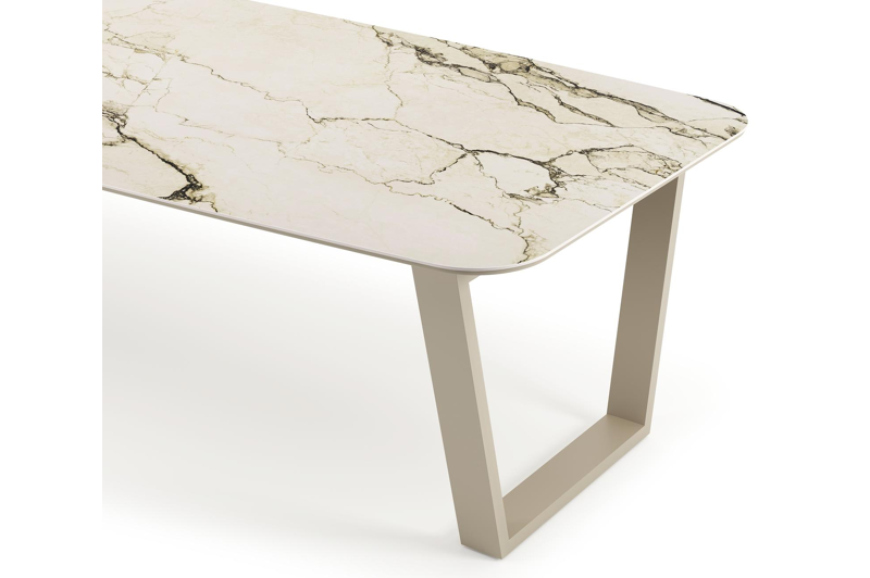 Pagino tuintafel bootvorm in beige aluminium en volkeramiek Colorado Dunes L 315 x B 115 x H 73 cm