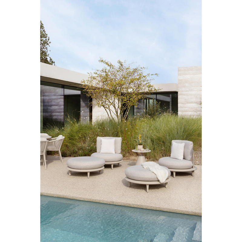 Bomero poef in beige aluminium met firenze natural all weather solica kussen