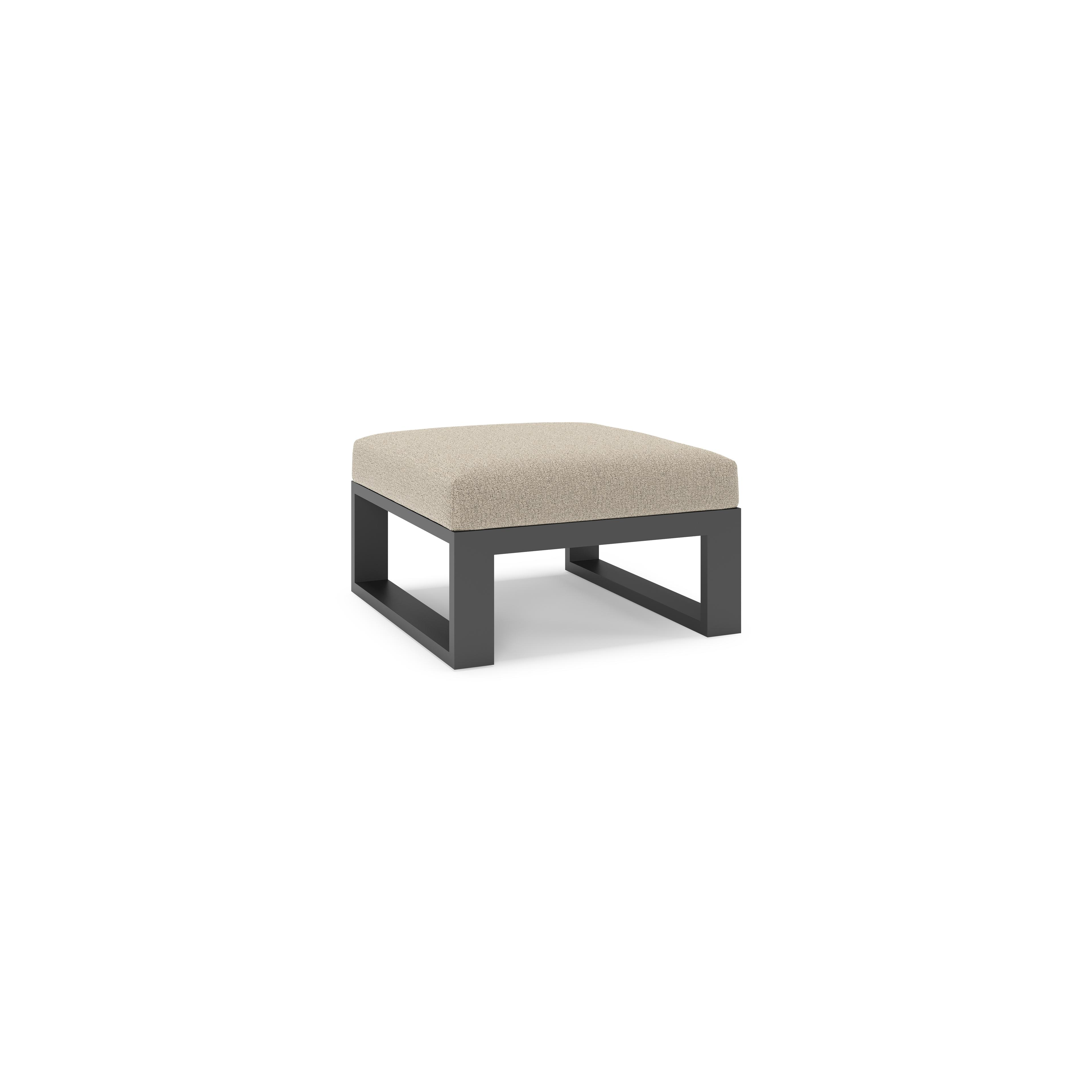 Verato poef in zwart aluminium met catania beige all weather cosytica kussen