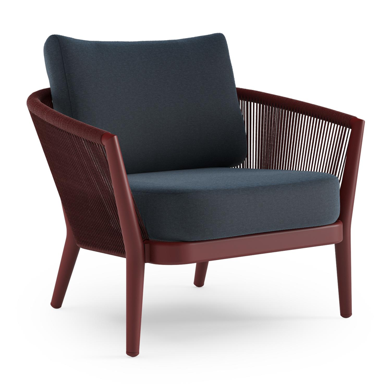 Orso loungestoel in ruby aluminium en ruby verticaal geweven ronde rope met Heritage Indigo All Weather Sunbrella® luxe kussen