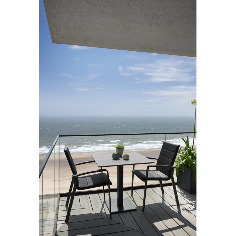 Como stapelbare tuinstoel in zwart aluminium en zwart luxe comfort textilene