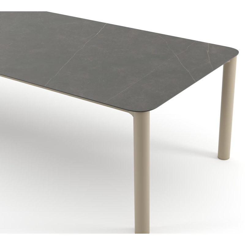 Table de jardin Orso rectangulaire arrondi en aluminium beige et céramique pleine Calatorao - Lg. 290 x Lrg. 110 x Haut. 74.5 cm
