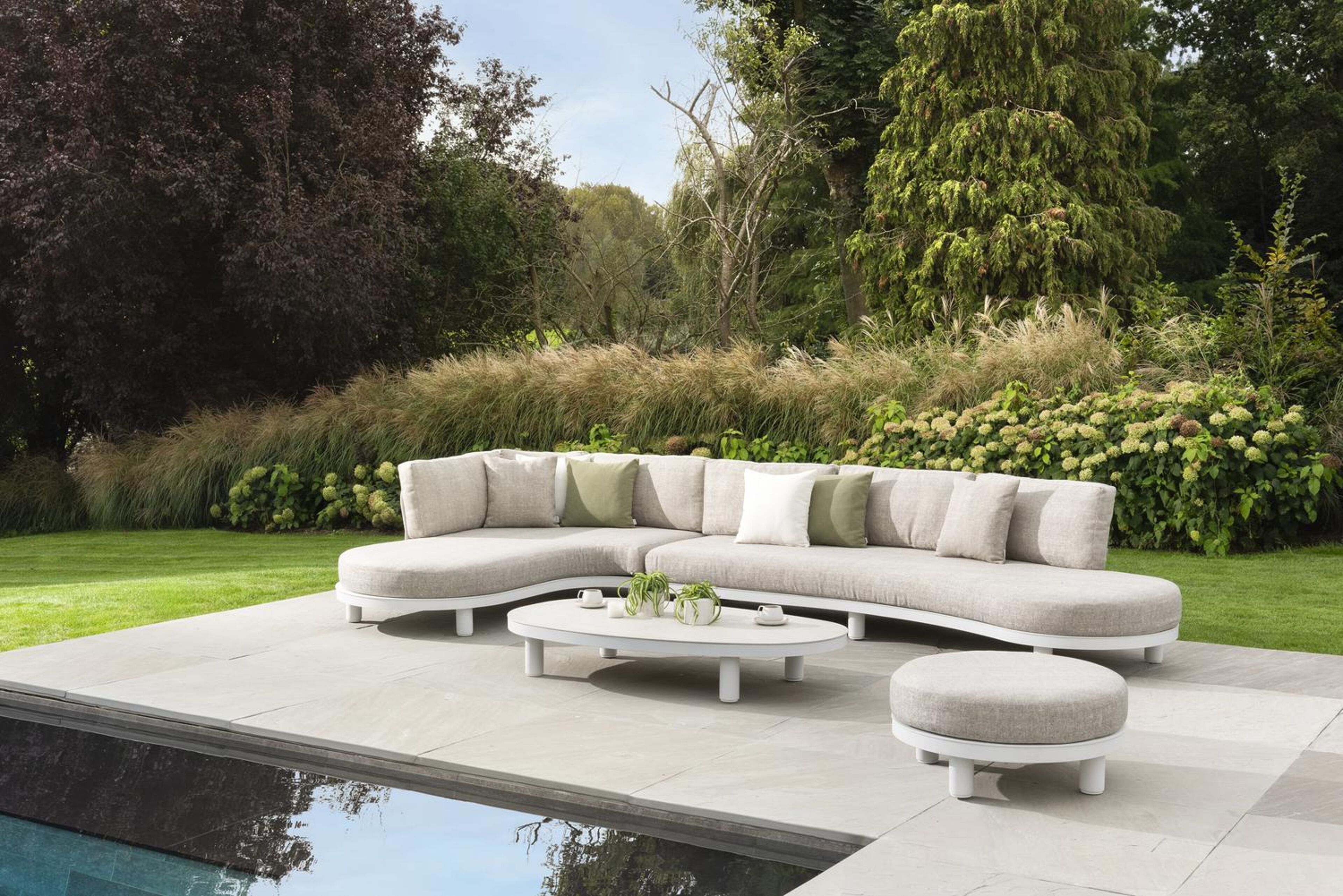 Donato loungetafel in wit aluminium en shilin volkeramiek - L 151 x B 90 x H 25 cm