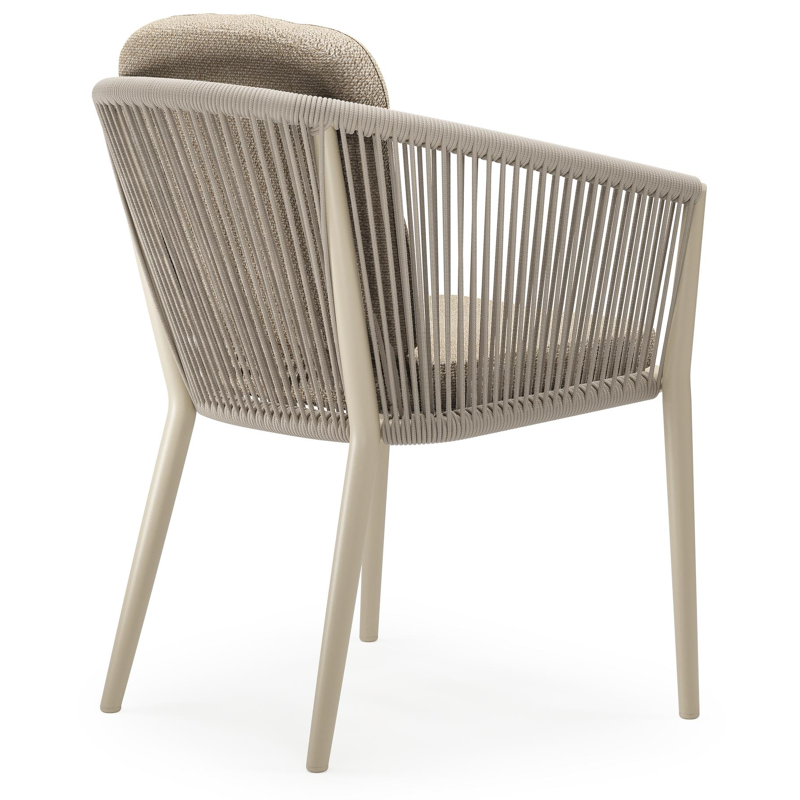 Orso tuinstoel in beige aluminium en beige verticaal geweven ronde rope met luxe zitkussen in All Weather Cosytica Madagascar Oak