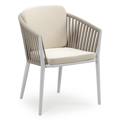Chaise de jardin empilable Orso en aluminium blanc et corde large plate de luxe tissée verticalement beige avec coussin en All Weather Cosytica Althea Off White