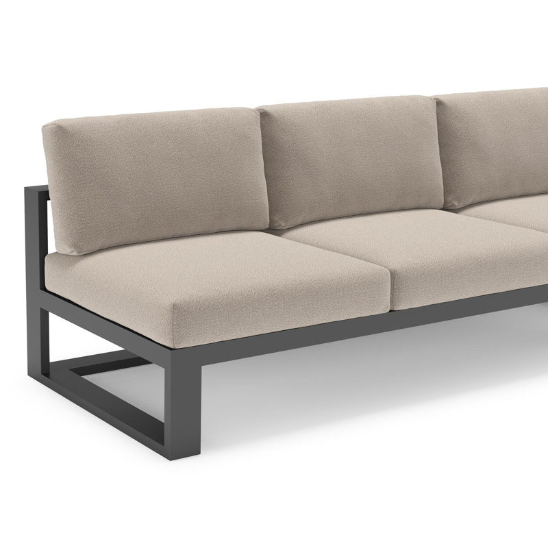 Verato loungehoek in zwart aluminium met savane coconut all weather sunbrella® luxe kussen