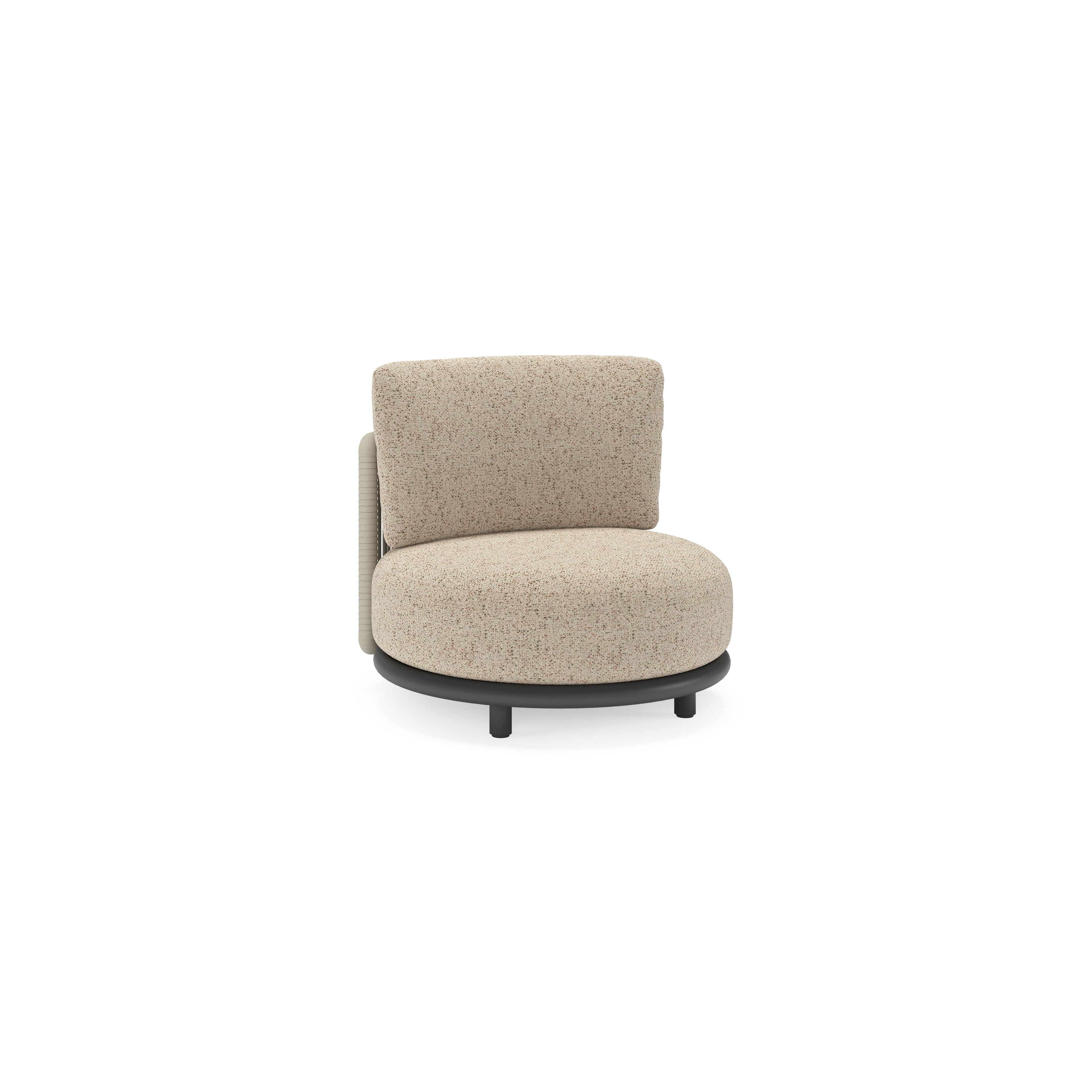 Fauteuil de jardin Lomano en aluminium noir et corde luxe plate tissée verticalement beige et coussins en all weather cosytica Bora Jungle