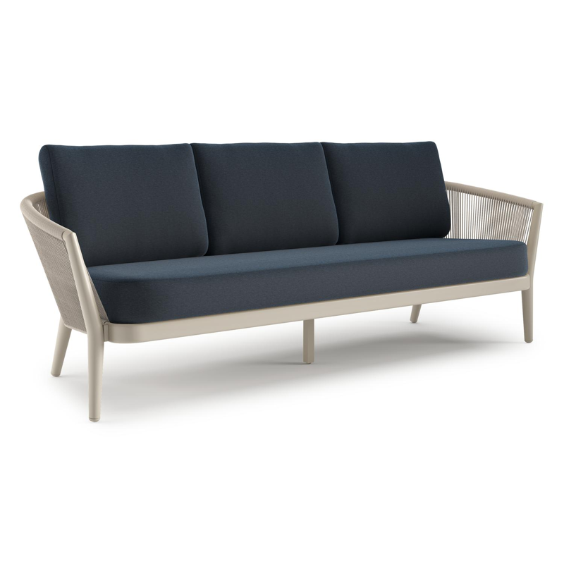 Orso loungebank in beige aluminium en beige verticaal geweven ronde rope met Heritage Indigo all weather sunbrella® luxe kussen
