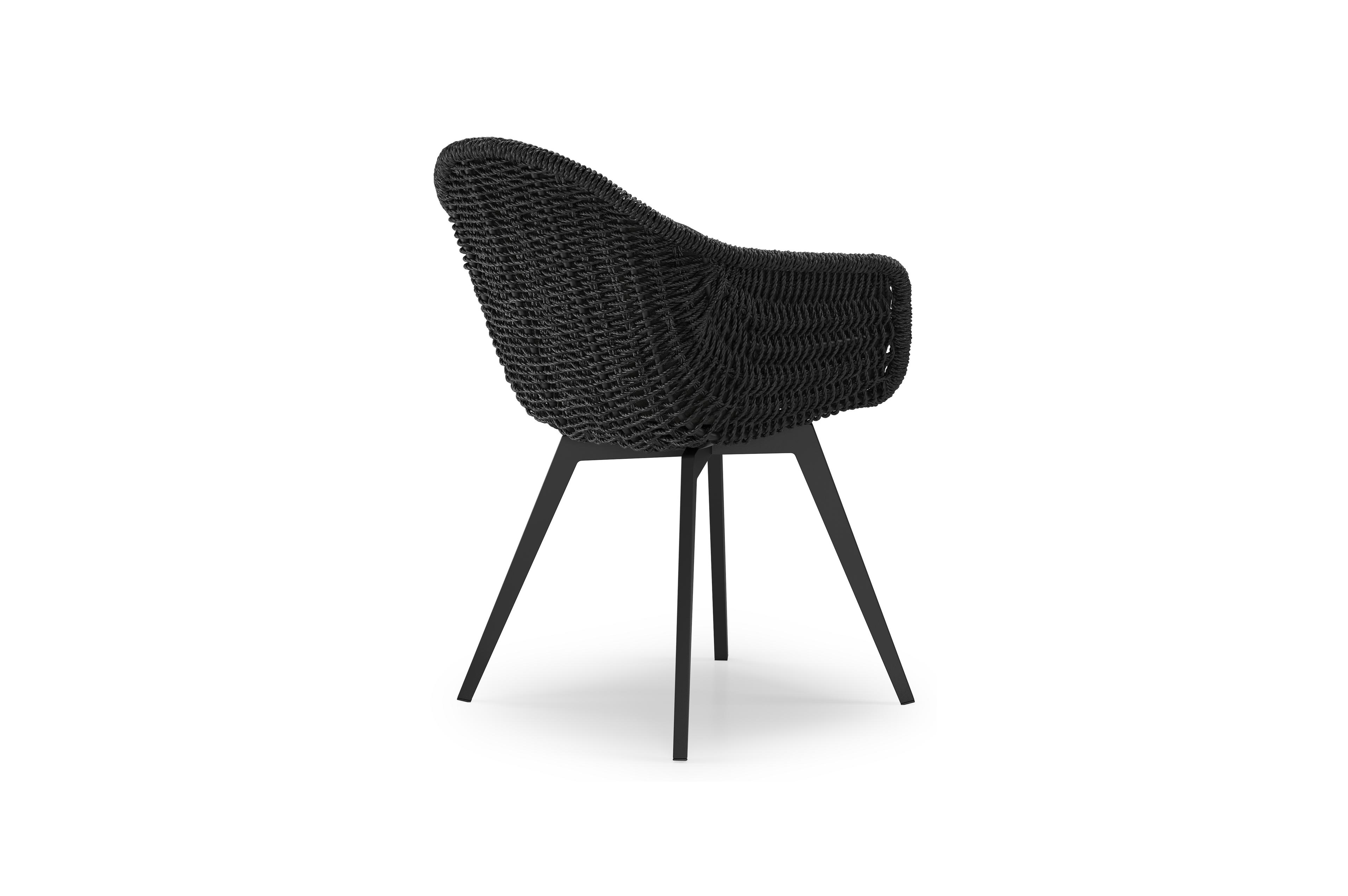 Pagino tuinstoel in zwart aluminium en zwart ronde wicker met zitkussen in All Weather Sunbrella® Luxe Natte Sooty