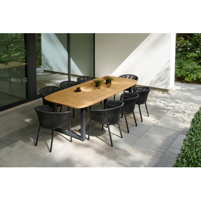 Livo tuinset in zwart aluminium en natural finish teak tafelblad met 8 stapelbare Matera tuinstoelen