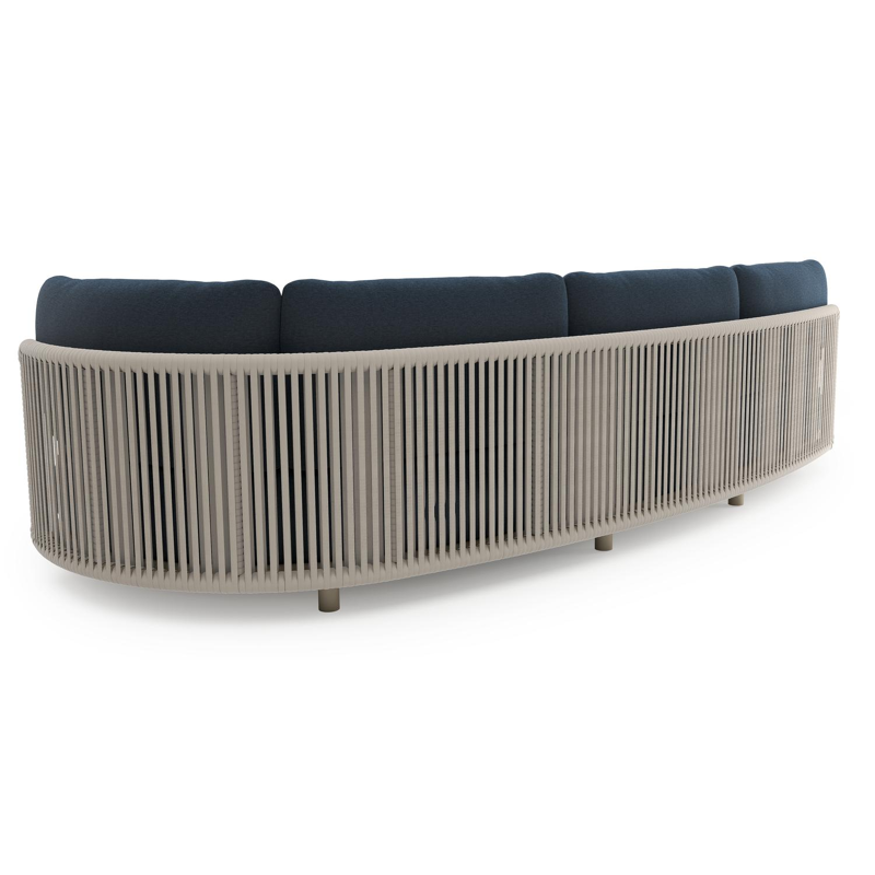 Lomano loungebank in beige aluminium en beige verticaal geweven luxe vlakke rope met heritage indigo All Weather Sunbrella® luxe kussen