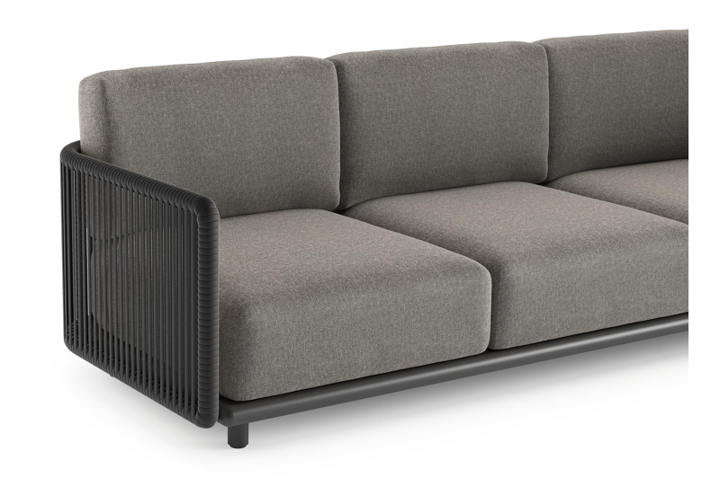 Organo loungehoek in zwart aluminium en zwart verticaal geweven luxe vlakke rope met chartres drizzle all weather Sunbrella® luxe kussen