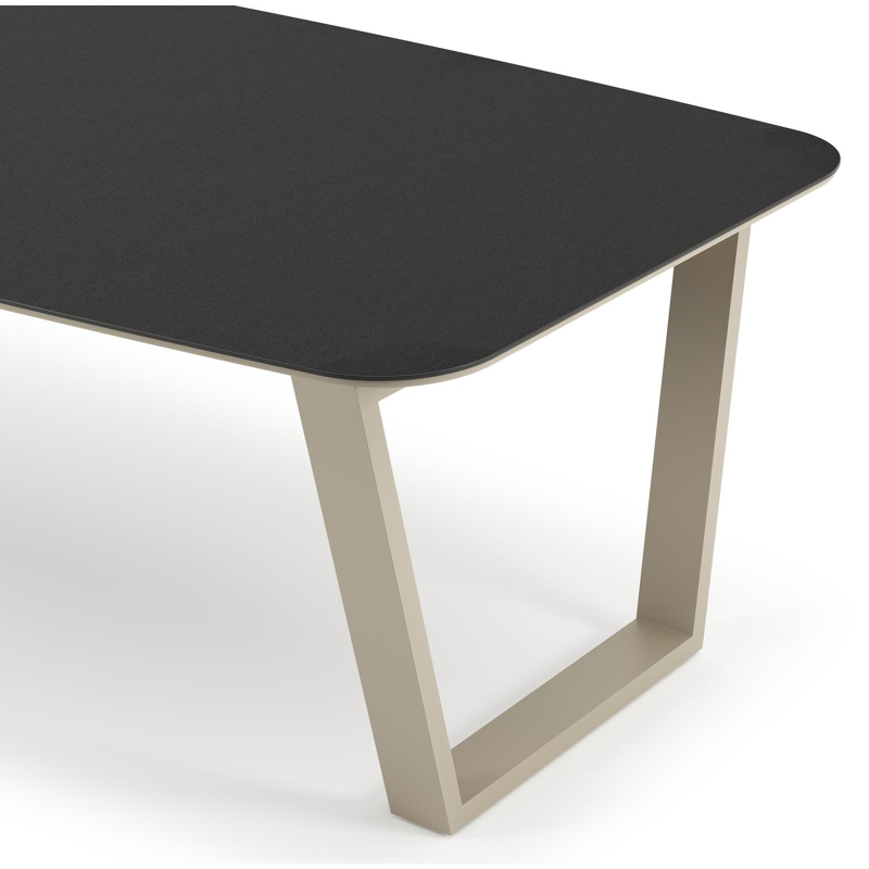 Pagino tuintafel bootvorm in beige aluminium en volkeramiek Nero Black - L 255 x B 115 x H 73 cm