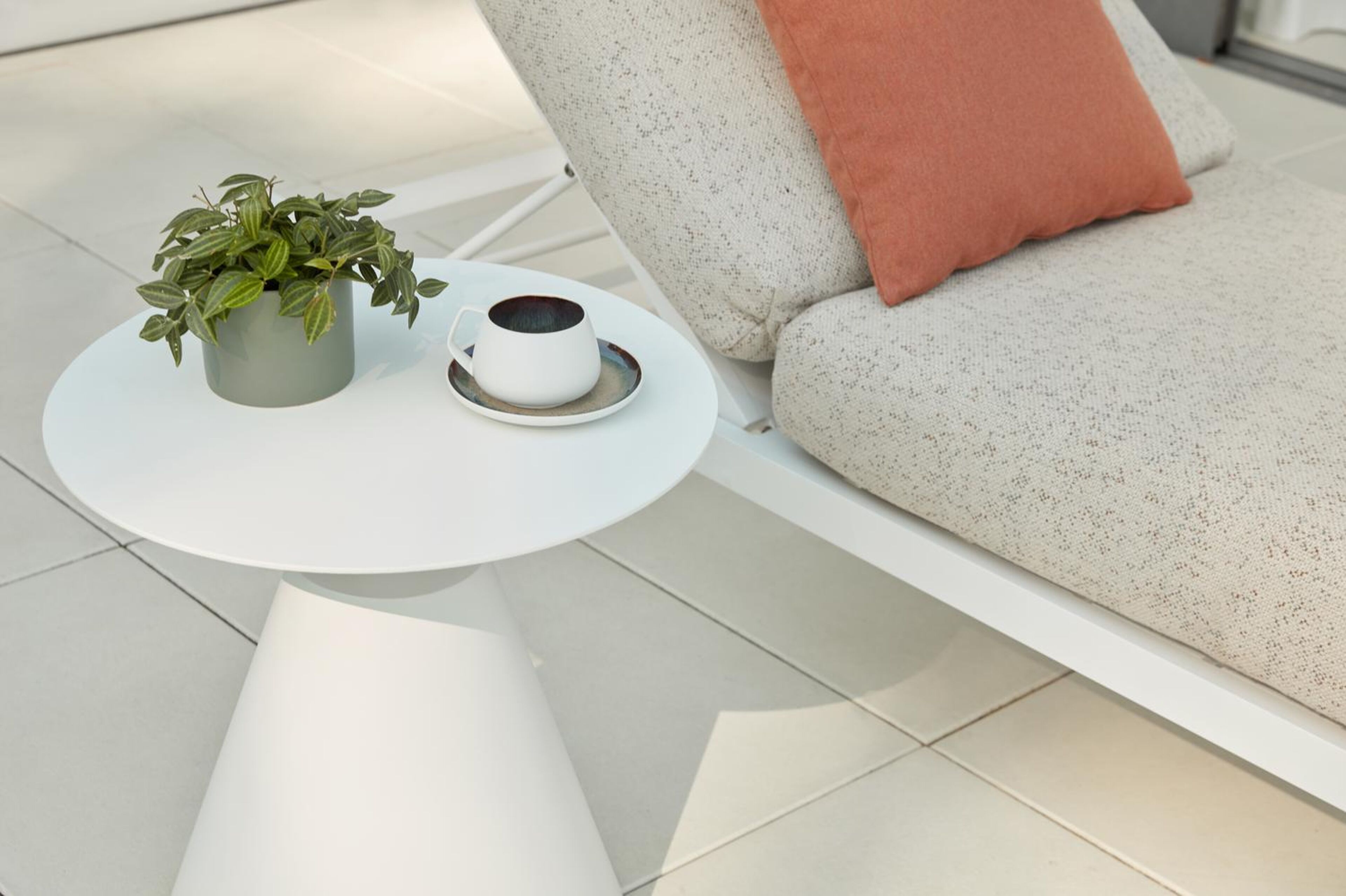 Table d'appoint Lucca en aluminium blanc - Dia. 50 x H 50 cm