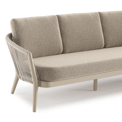 Orso loungeset in beige aluminium en beige verticaal geweven ronde rope met Chartres Pewter all weather sunbrella® luxe kussen