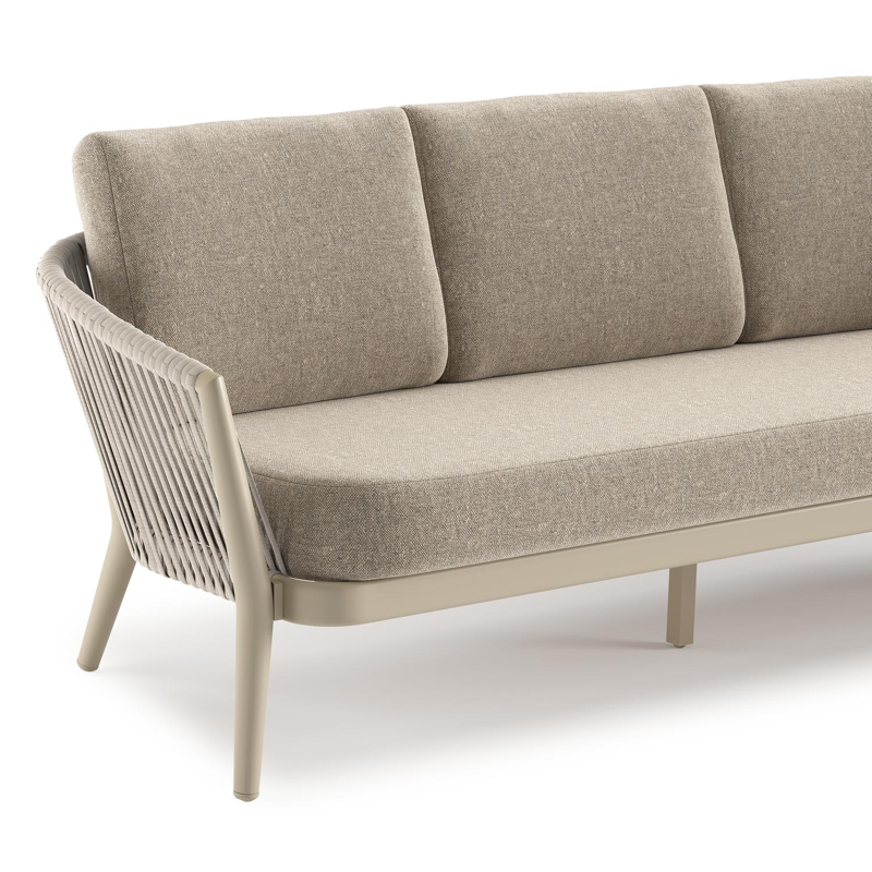 Orso loungeset in beige aluminium en beige verticaal geweven ronde rope met Chartres Pewter all weather sunbrella® luxe kussen