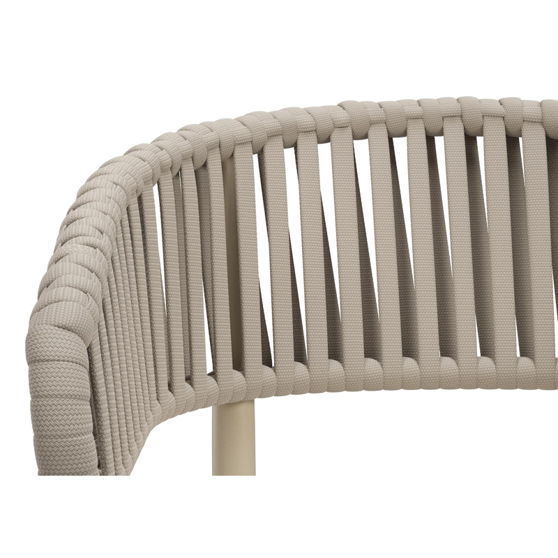 Tolfa stapelbare tuinstoel in beige aluminium en beige verticaal geweven luxe vlakke brede rope met stoelkussen in All Weather Sunbrella® Luxe Natte White