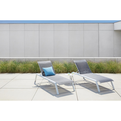 Bari verstelbaar ligbed in wit aluminium met grijs textilene