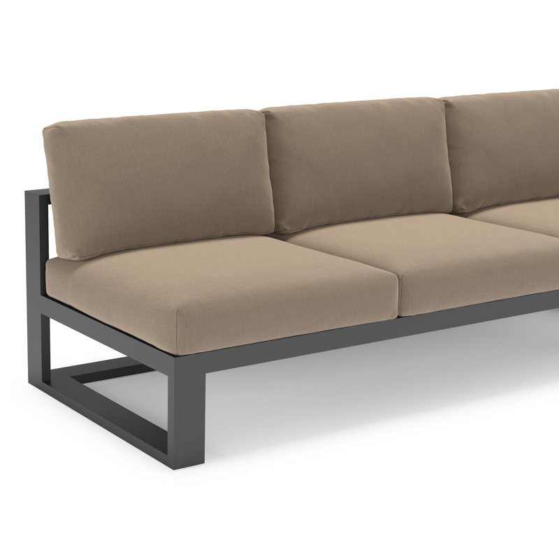 Verato loungehoek in zwart aluminium met natte heather grey all weather sunbrella® luxe kussen