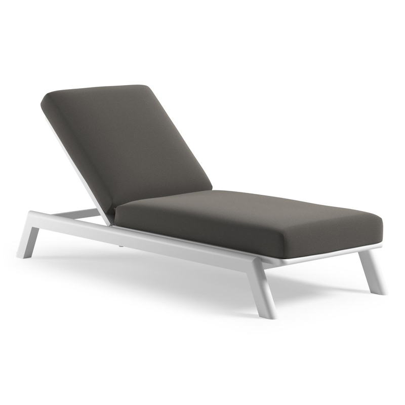 Cirello verstelbaar ligbed met pompsysteem in wit aluminium met natte dark taupe all weather Sunbrella® luxe kussen