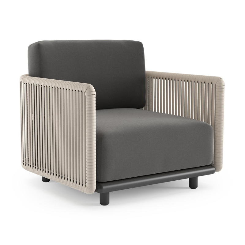 Organo loungestoel in zwart aluminium en beige verticaal geweven luxe vlakke rope met natte charcoal chine all weather Sunbrella® luxe kussen