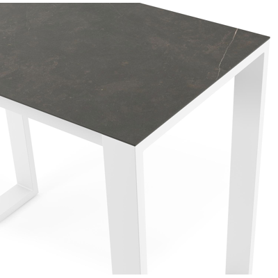Table de bar Verato en aluminium blanc et céramique pleine Calatorao - Lg. 120 x Lrg. 70 x Haut. 105 cm