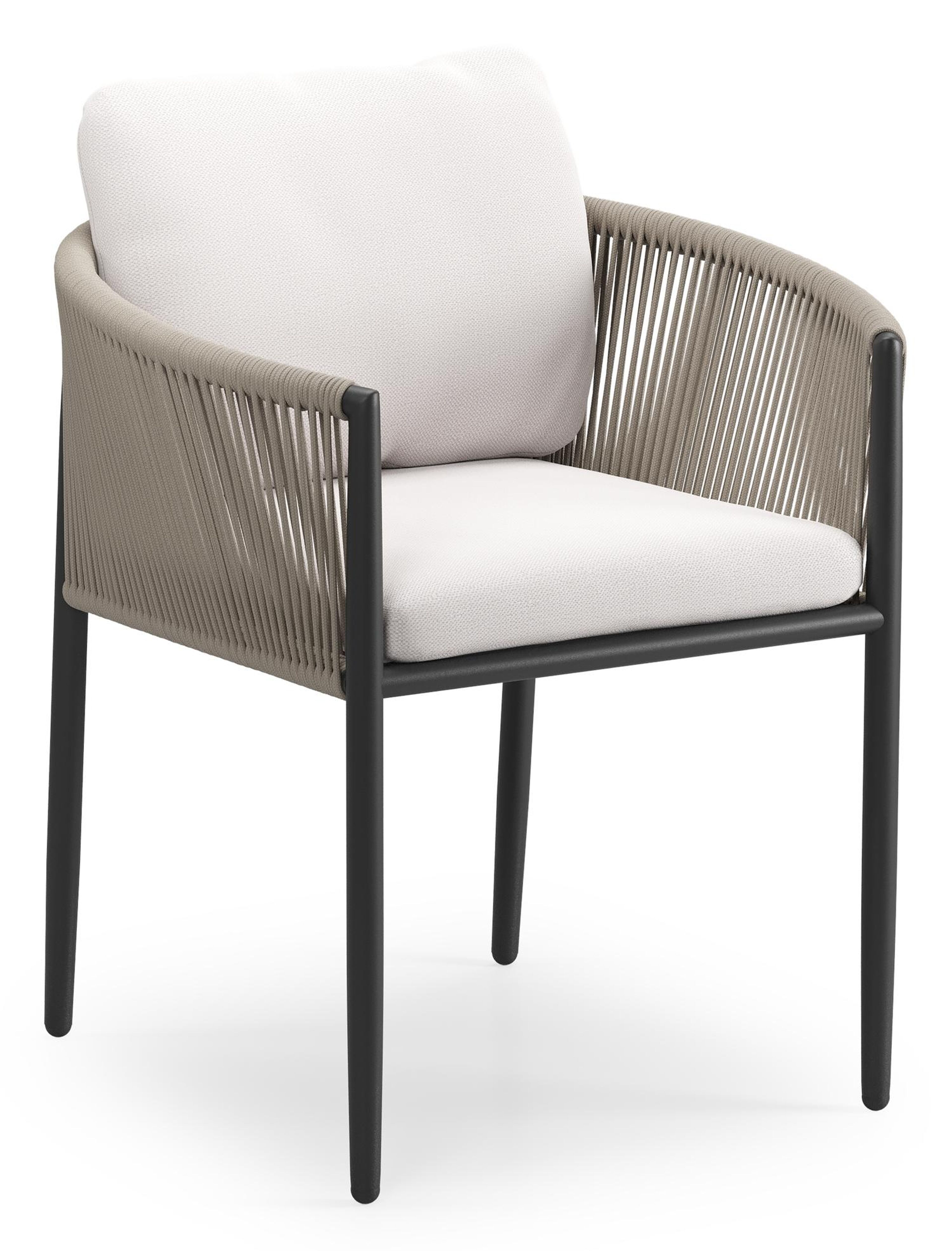 Organo tuinstoel in zwart aluminium en zwart verticaal geweven ronde rope met stoelkussen in All Weather Sunbrella® Luxe Savane Whisper