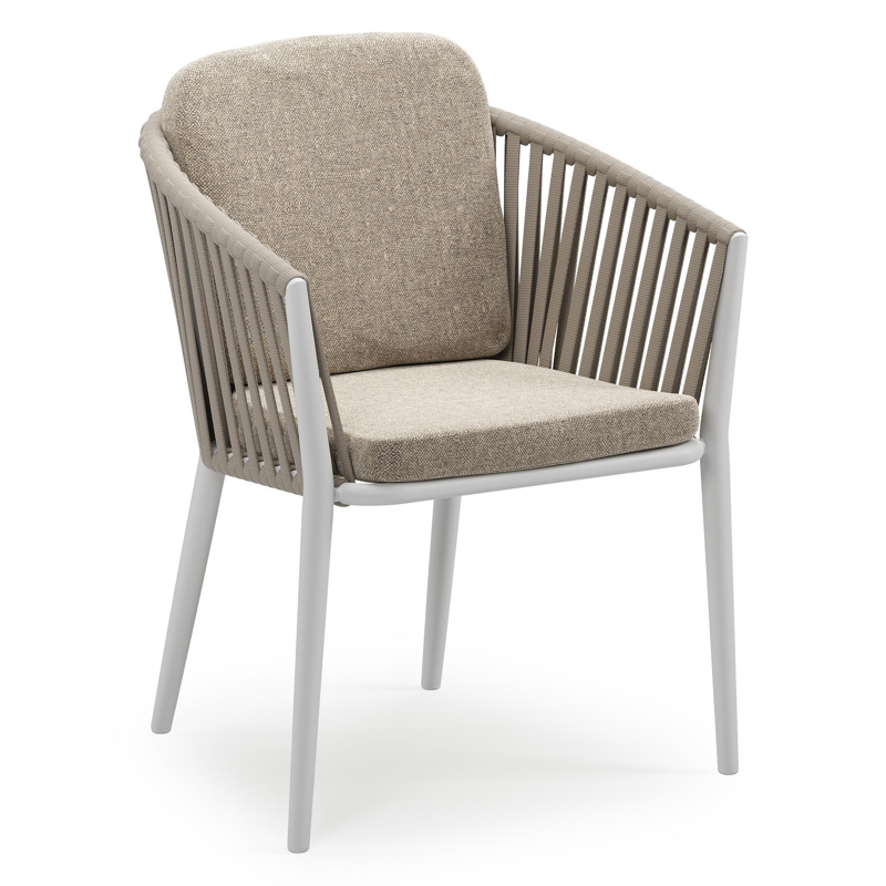 Orso stapelbare tuinstoel in wit aluminium en beige verticaal geweven luxe vlakke brede rope met stoelkussen in All Weather Sunbrella® Luxe Chartres Pewter